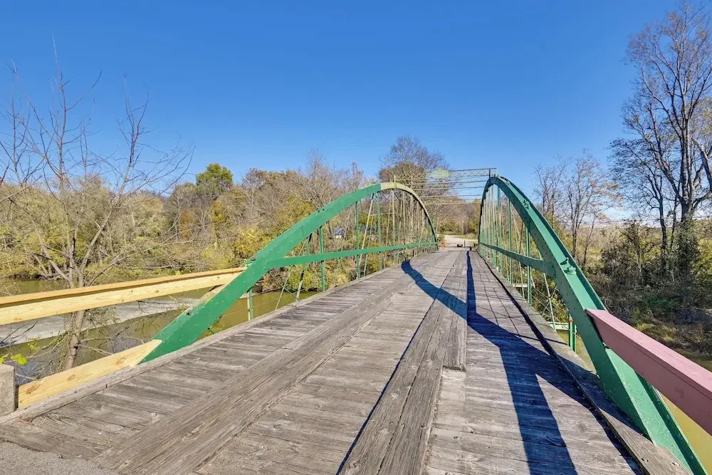 Walk to Golf Course: Spacious Rough River Retreat!