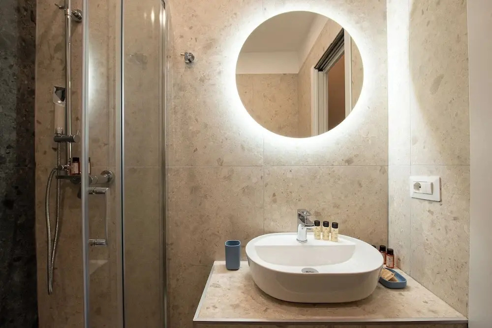 H77 Apartments - Maison DArt Collection