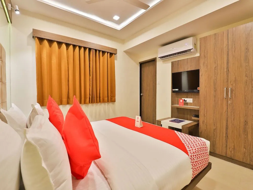 OYO 13032 Shiv Sagar Palace