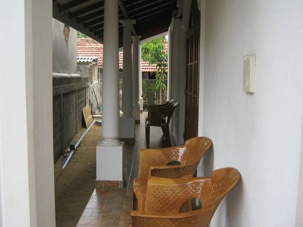 Aurora - Negombo Budget Hostel
