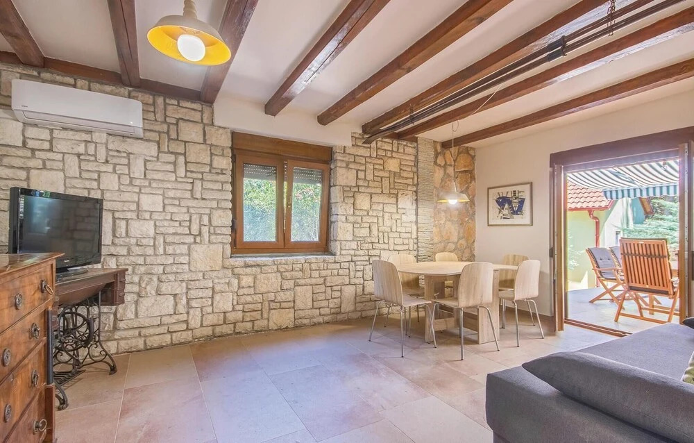 Three-Bedroom Holiday Home In Premantura