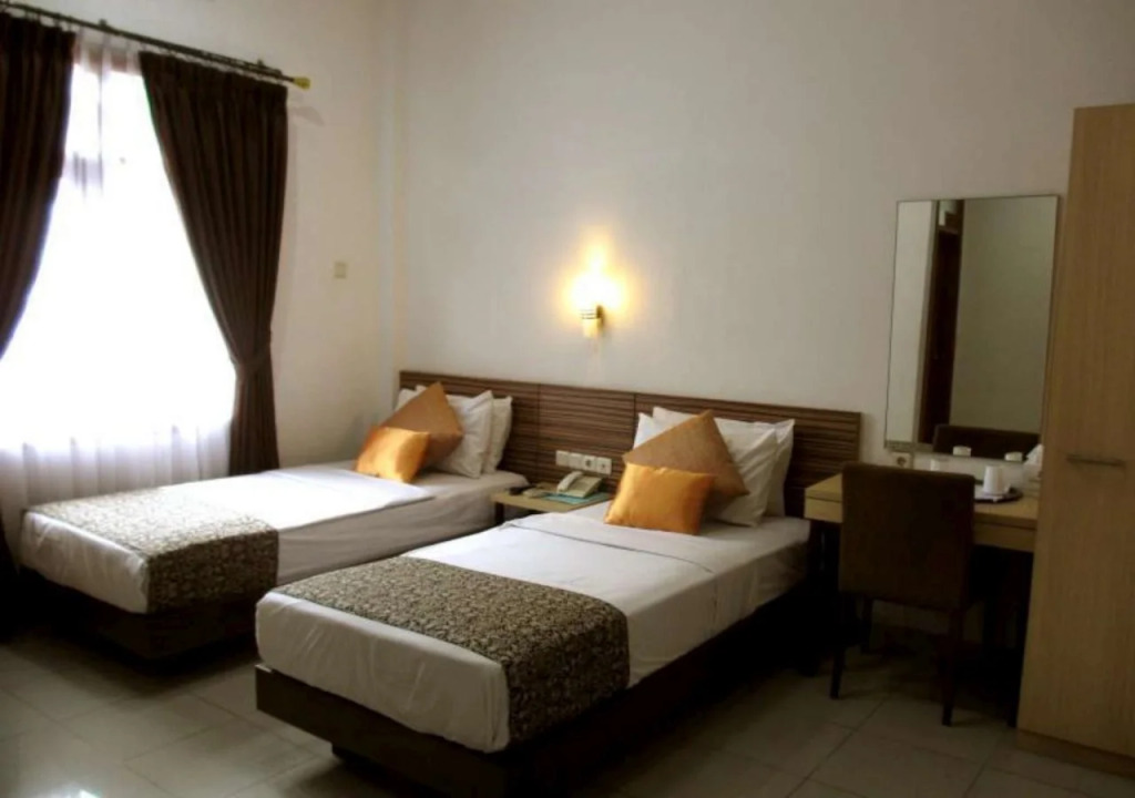 Jiro Hotel