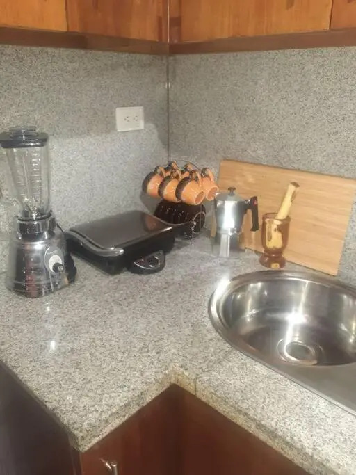 1er piso, 3 Habitaciones, parqueo privado, Wifi, netflix