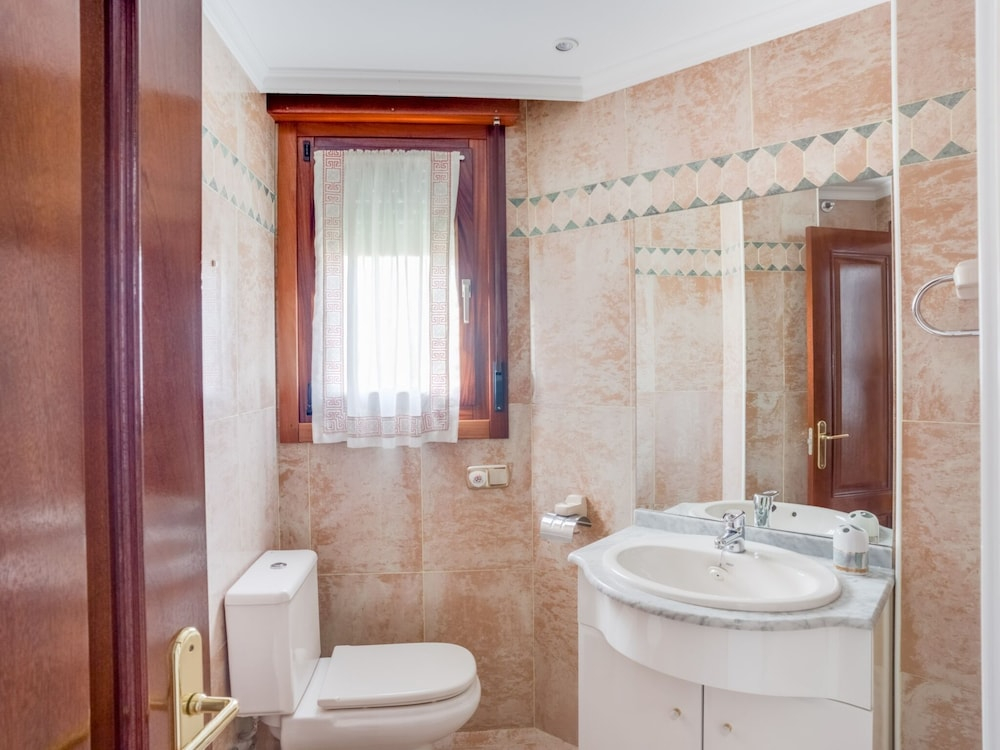Elegant Apartment in Llanes near Sea
