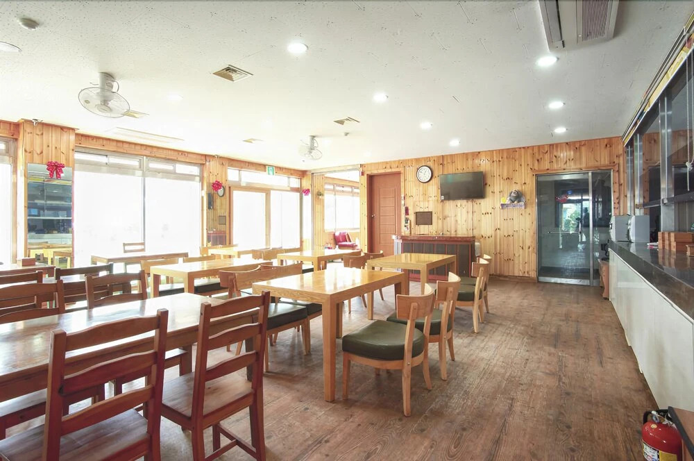 Jungmun Wow Pension