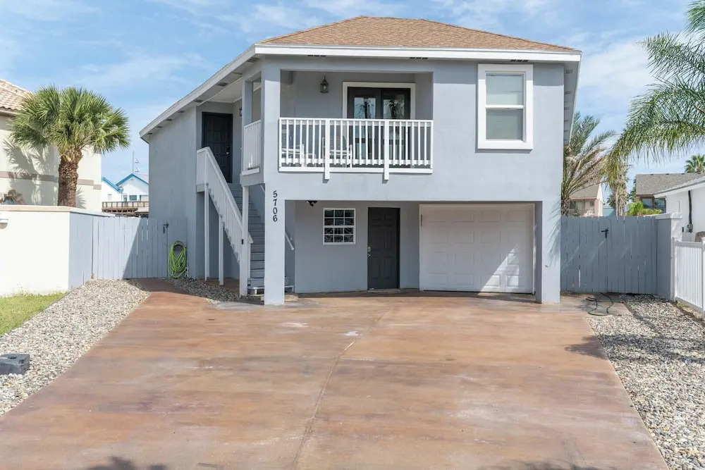 Private Home on the bay With Pool and Boat Slip!