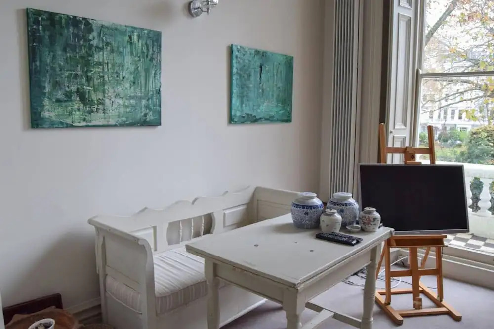 Elegant 1 Bedroom Mezzanine Overlooking Square