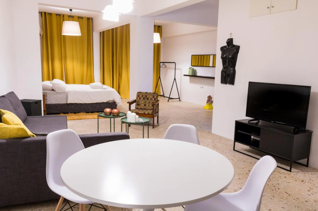 Loft at Historical Center of Athens w Acropolis View