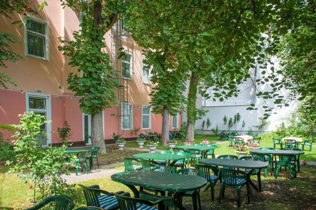 Garten- und Kunsthotel Gabriel City