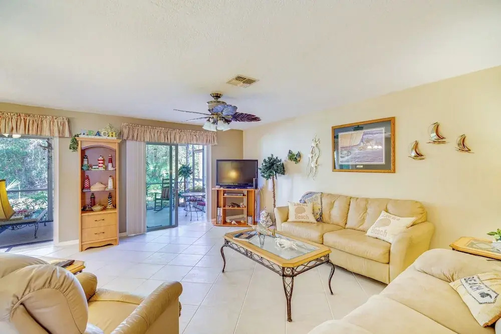 Sebastian Home w/ Screened Lanai: 8 Mi to Beach!