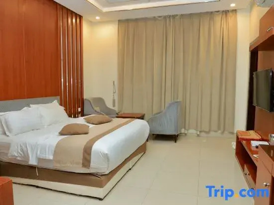 SMAYAH Hotel Suites