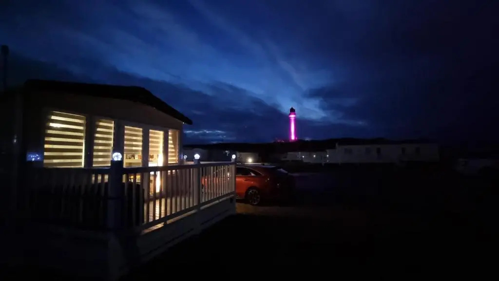 Beachside Lighthouse 14