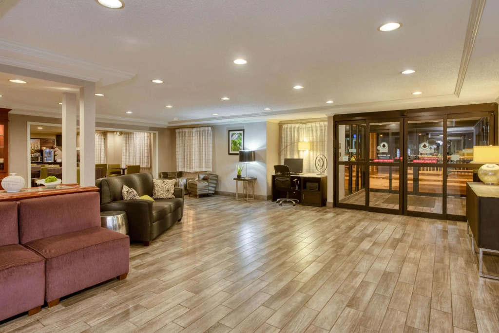 La Quinta by Wyndham Cleveland Macedonia