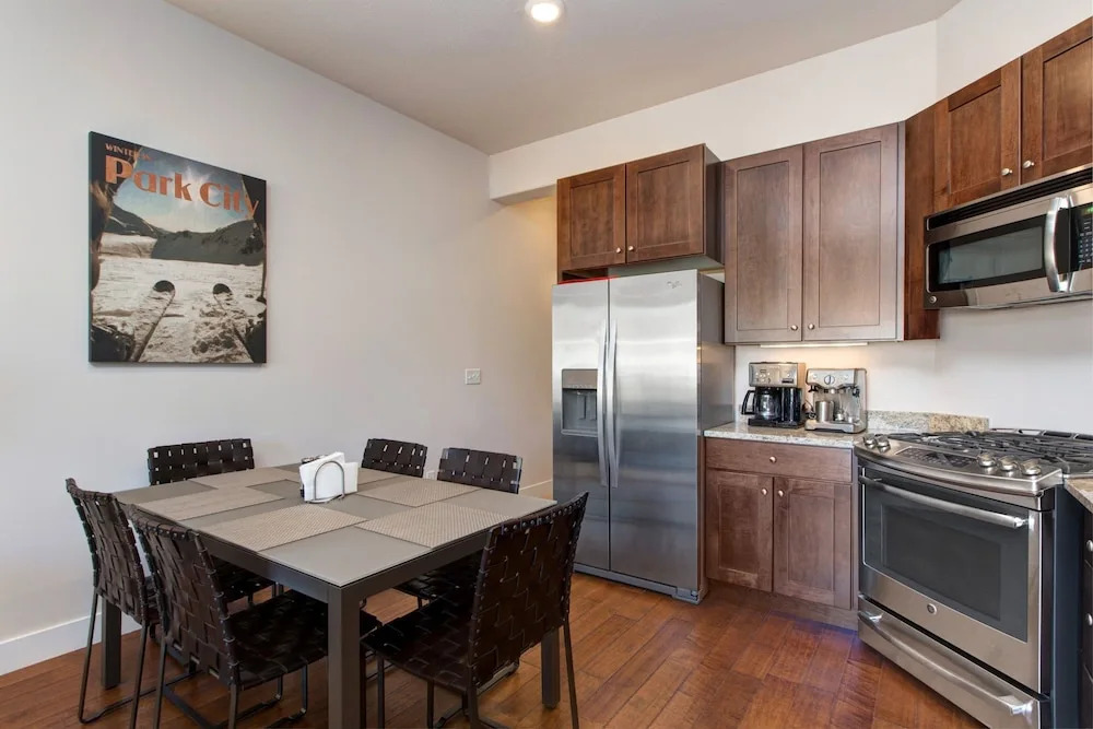 2br/2ba Newpark Terrace  W/ Hot Tub 2 Bedroom Condo