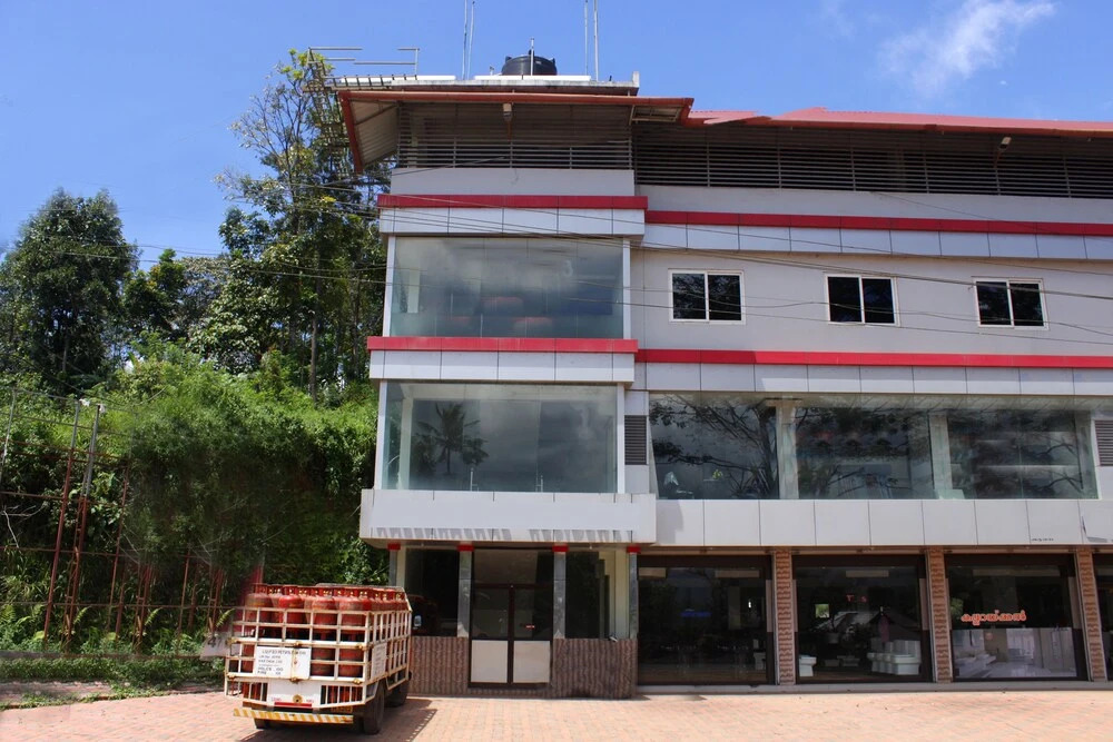 OYO 19614 Kallarackal Residency