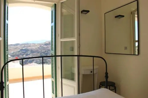 KARMI Apartments Stenies Andros