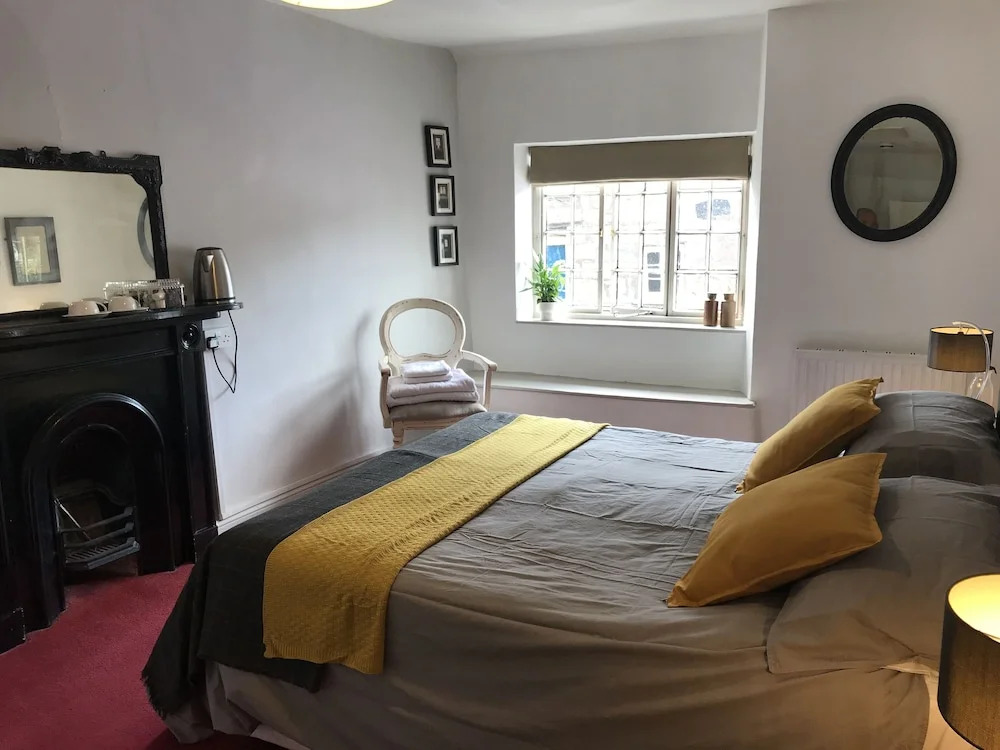 Drewe Arms Bunk Rooms