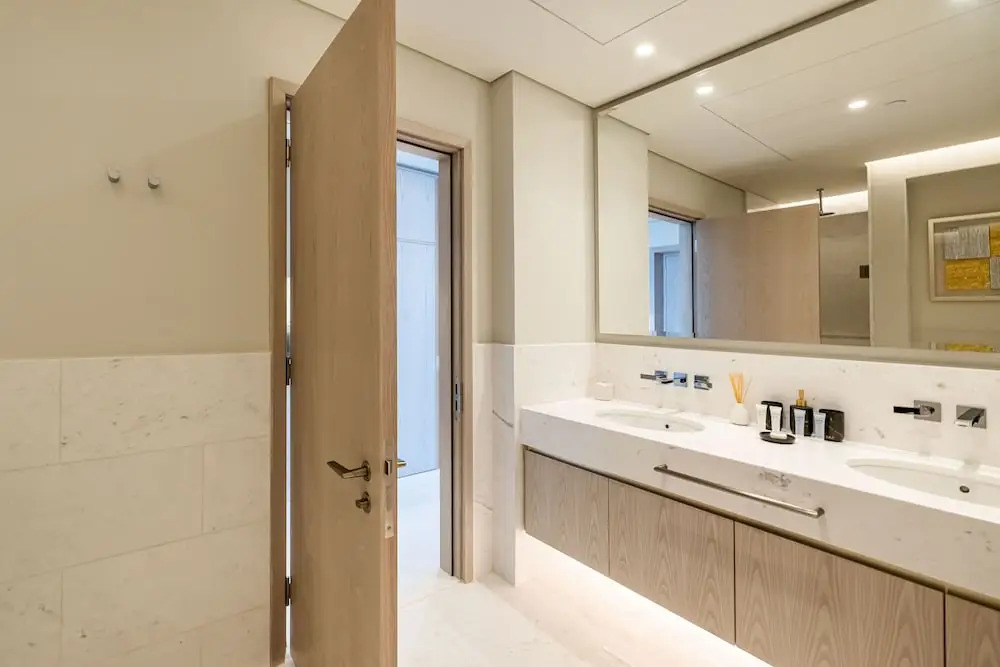 Sea Living High Floor 1 Bed Palm Tower