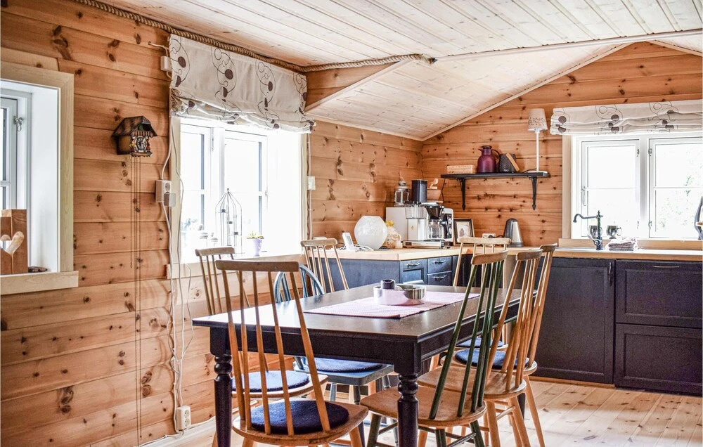 Lovely Home In Norheimsund With Wifi