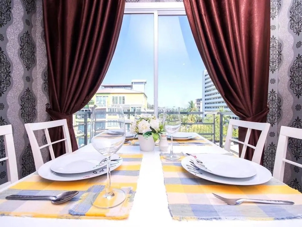 Only Blue Hotel