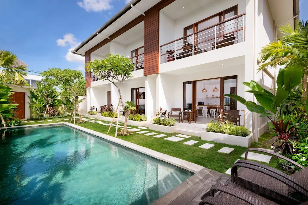 Echo Beach Villa