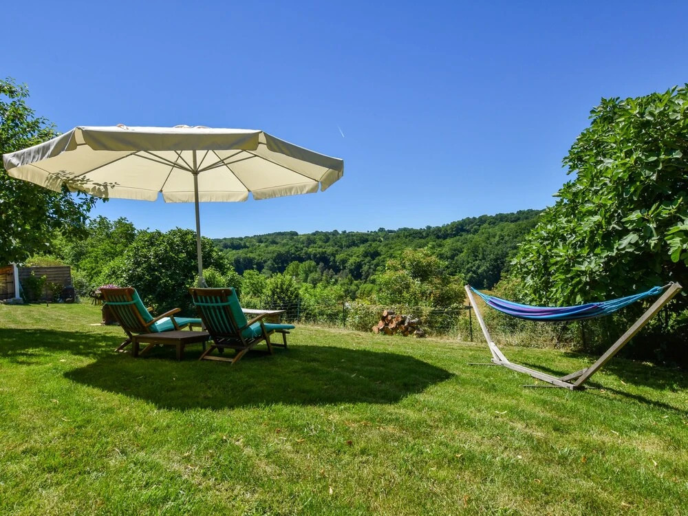 Renovated house with private swimming pool, close to Villefranche-du-Périgord.