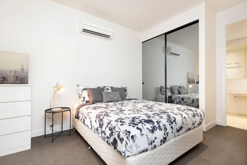 Holistay at Level 26 Franklin Street