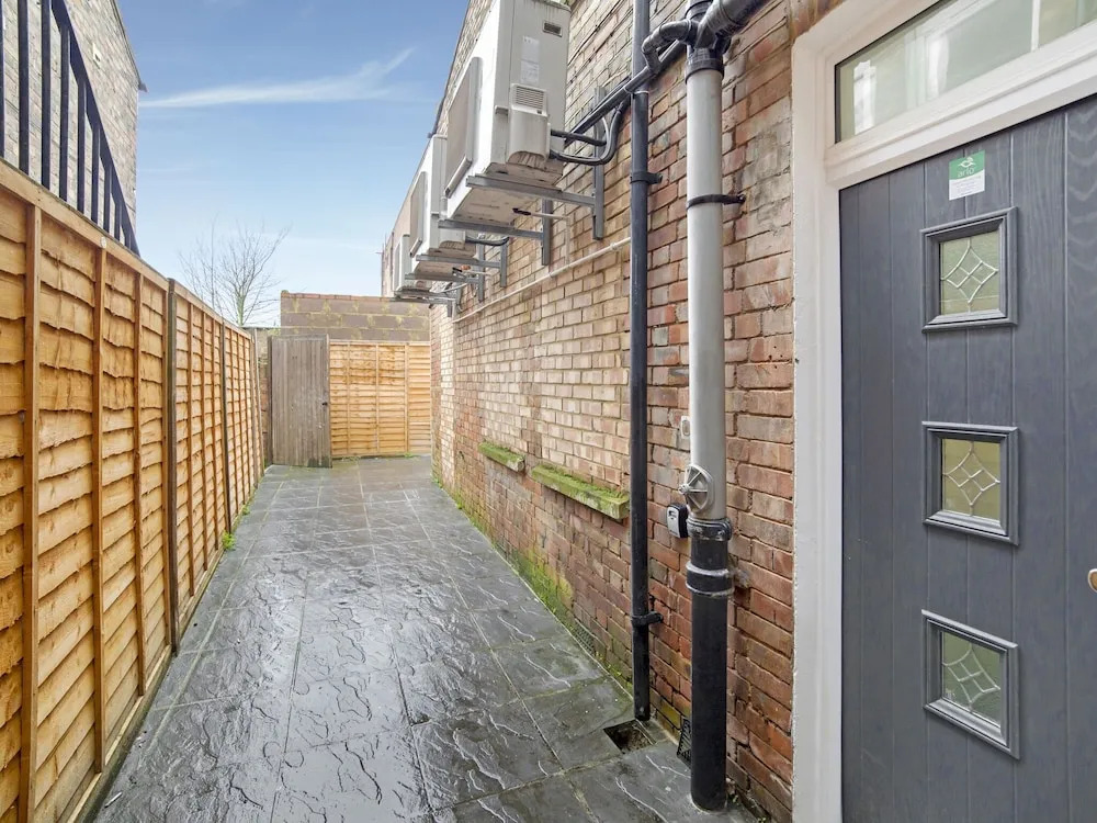 Stylish Studio in London near Wimbledon Park