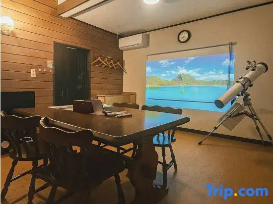 Private hot spring! Private house! Free movie!