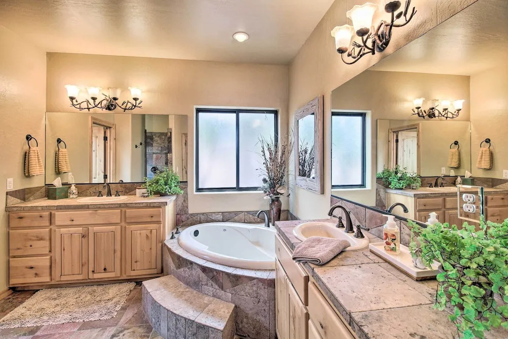 Torreon 'crow's Nest' Mountain Home w/ Views!
