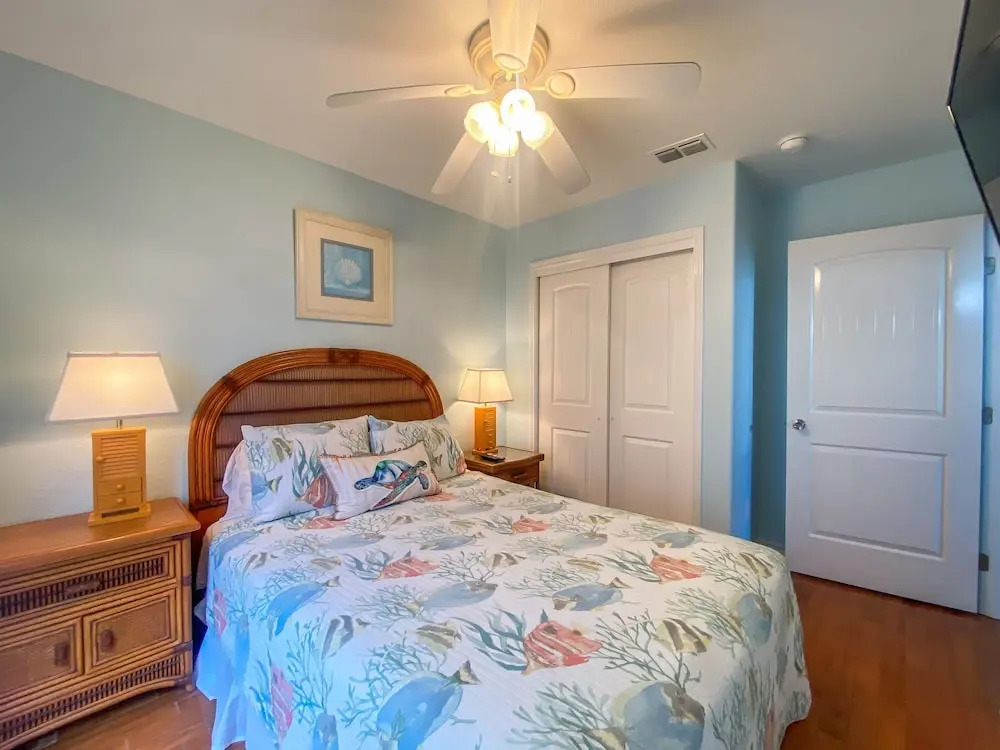Fancy Flamingo 4 Bedroom Townhouse