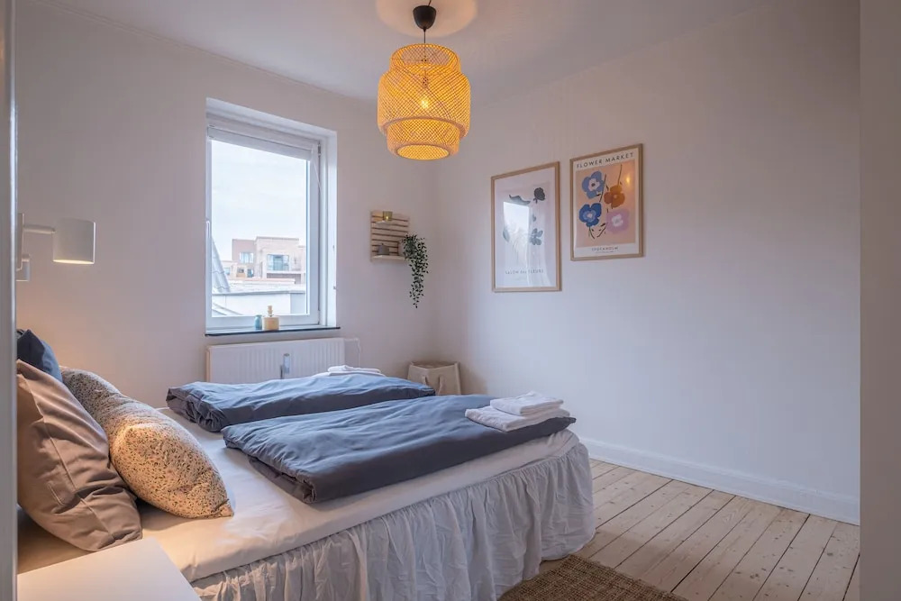 1 Bed Apartment Sleeps 2 With Parking, Wifi, Tv