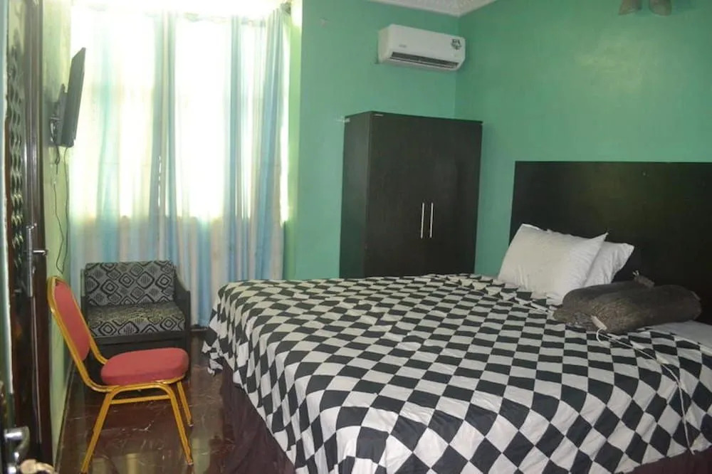 Dan Morgan Hotel & Suites
