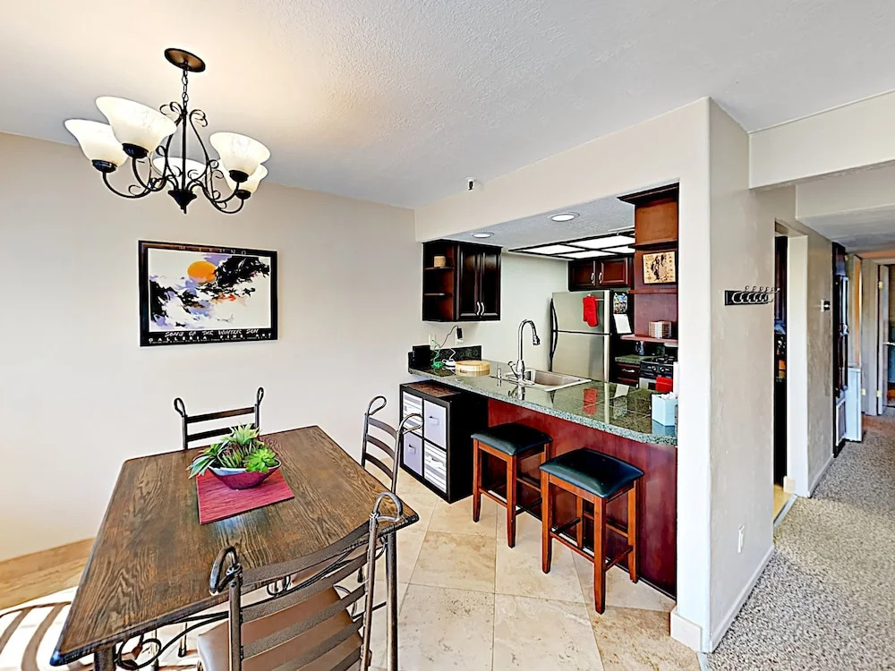 754 Stateline - 1 Br Condo