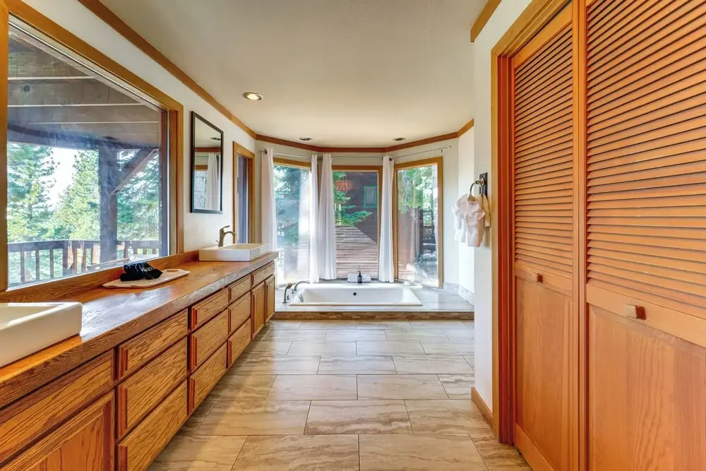6 Mi to Ski Slopes! Family Tahoe Cabin w/ 3 Decks