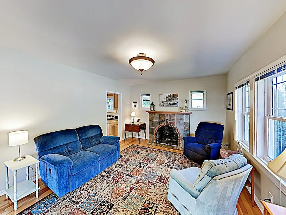 15450 Rockaway Beach - 2 Br Home