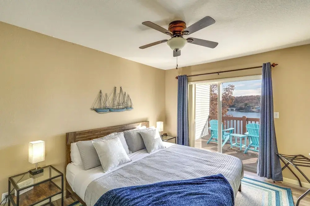 2 Units w/ Boat Dock & Slip Access in Lake Ozark