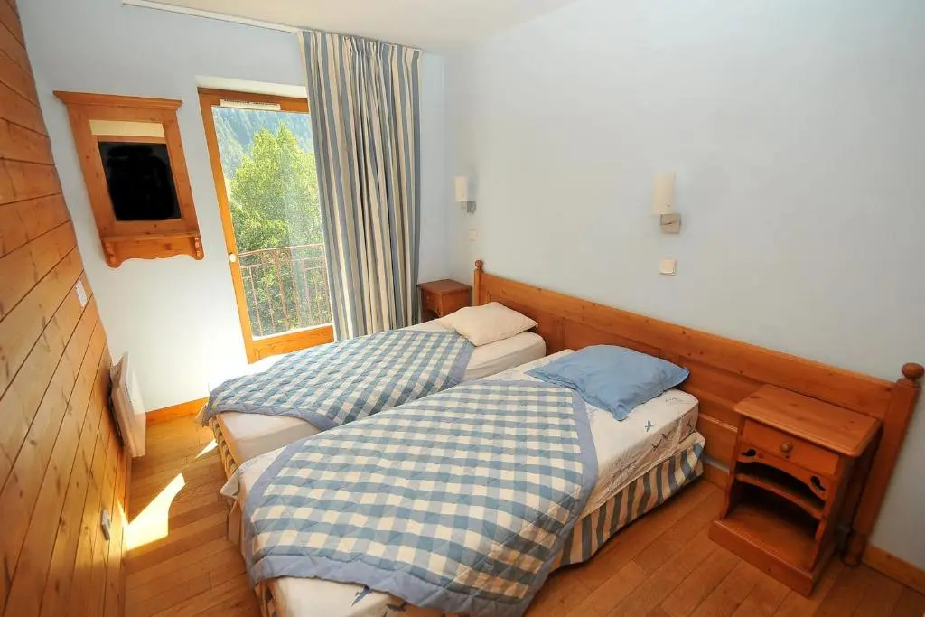 Res des Alpes n 11 - Large apartment 10 pers in the center of La Grave