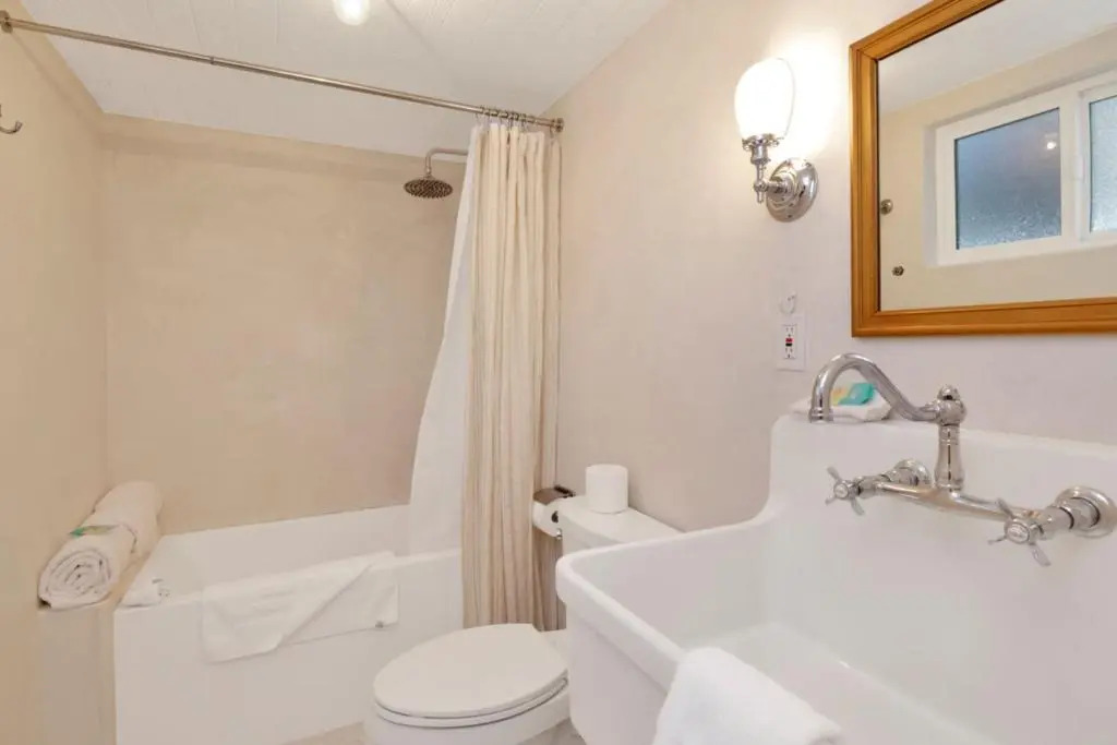 Mid-Century Modern Chalet #1927 by Big Bear Vacations