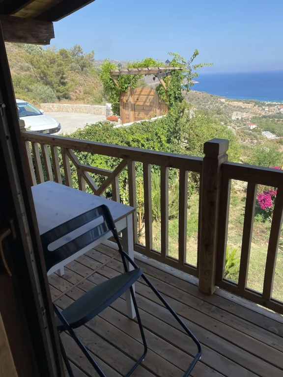 Cedar 1-bed House With Stunning Views