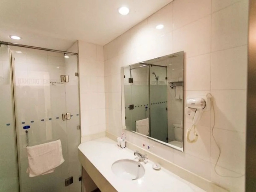 Elong Anyun Hotel (Suzhou Railway Station Zhuozhengyuan)