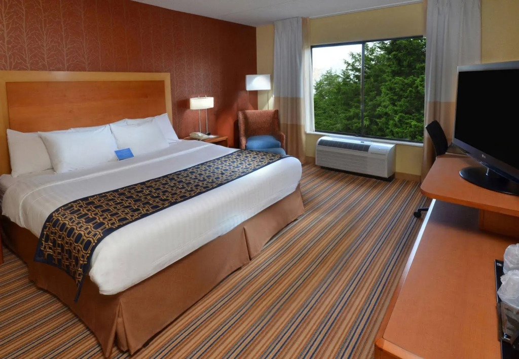 Fairfield by Marriott Inn & Suites Charlottesville North