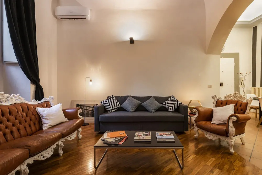 Luxury Large Loft by Dante House, Top Location