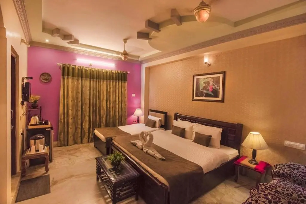 Hotel Meenakshi Udaipur - Family Preffered Hotel