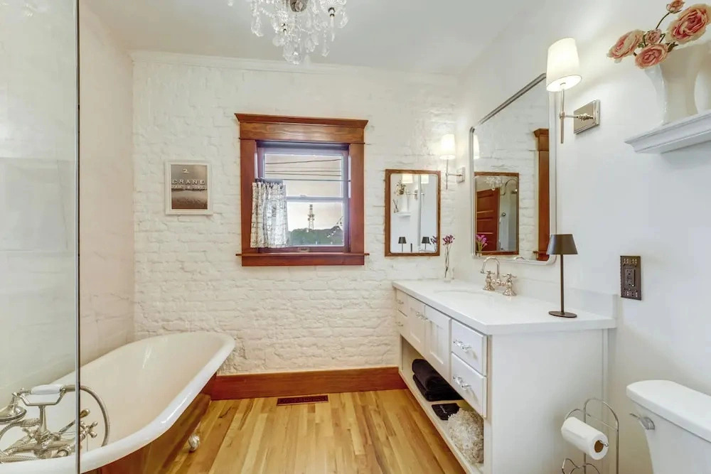 3 Blocks to Plaza! Historic Prescott Gem w/ Grill