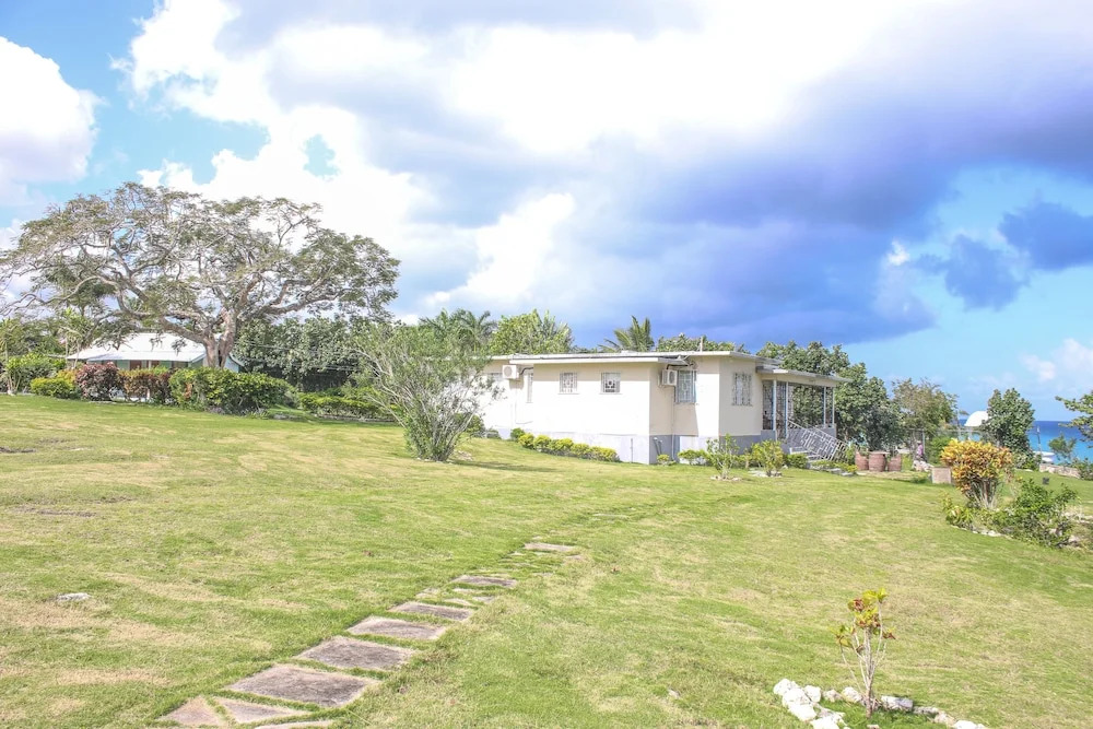 Rica Vista Beach Cottages