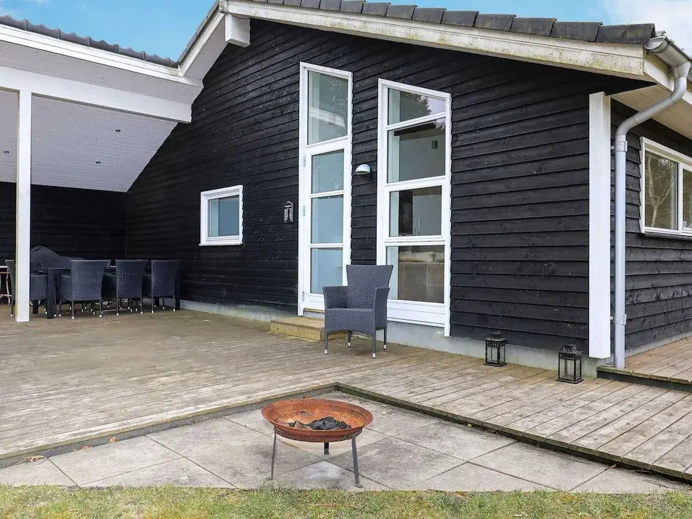 10 Person Holiday Home in Logstor-by Traum