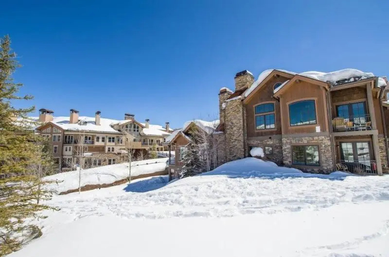 Woodrun 1 Bedroom Ski-In, Ski-Out Condo