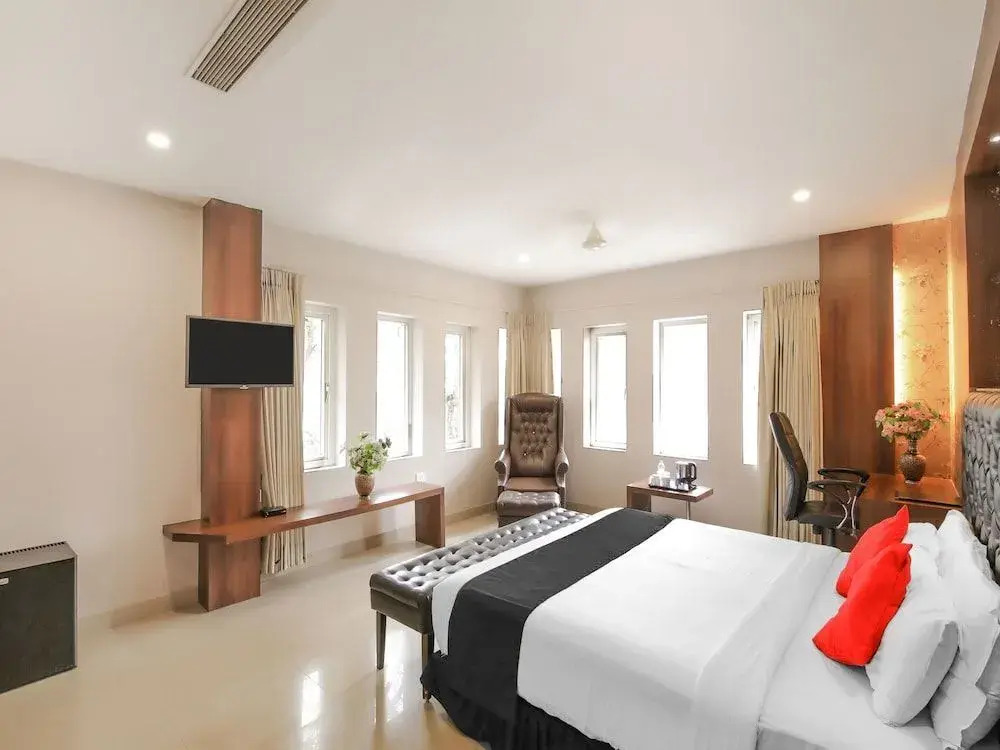 THE DAWN HOTEL