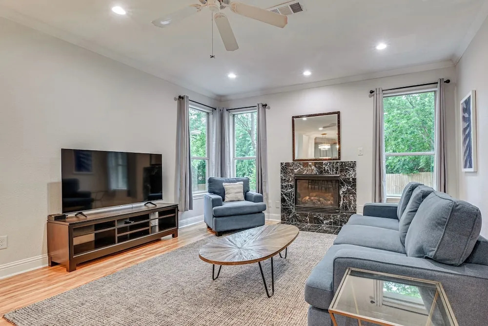 Fire Pit + Spacious Yard: Irving Family Home